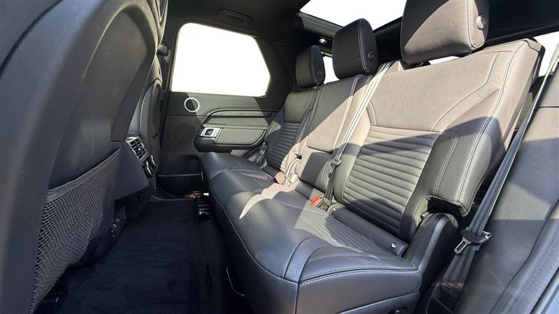 Used 2023 Land Rover Discovery S R-Dynamic AWD/4WD image 16