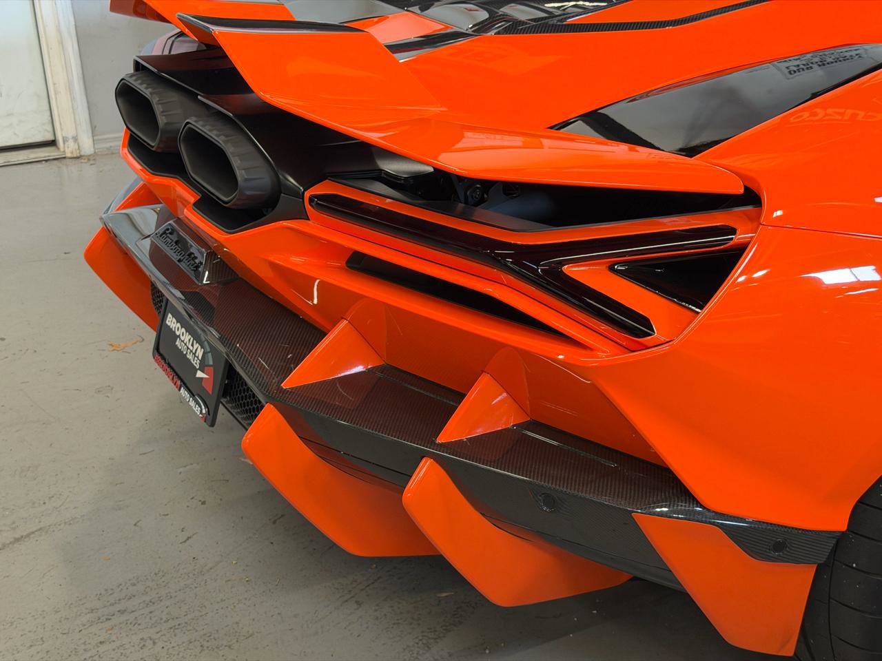 Used 2024 Lamborghini Revuelto image 24