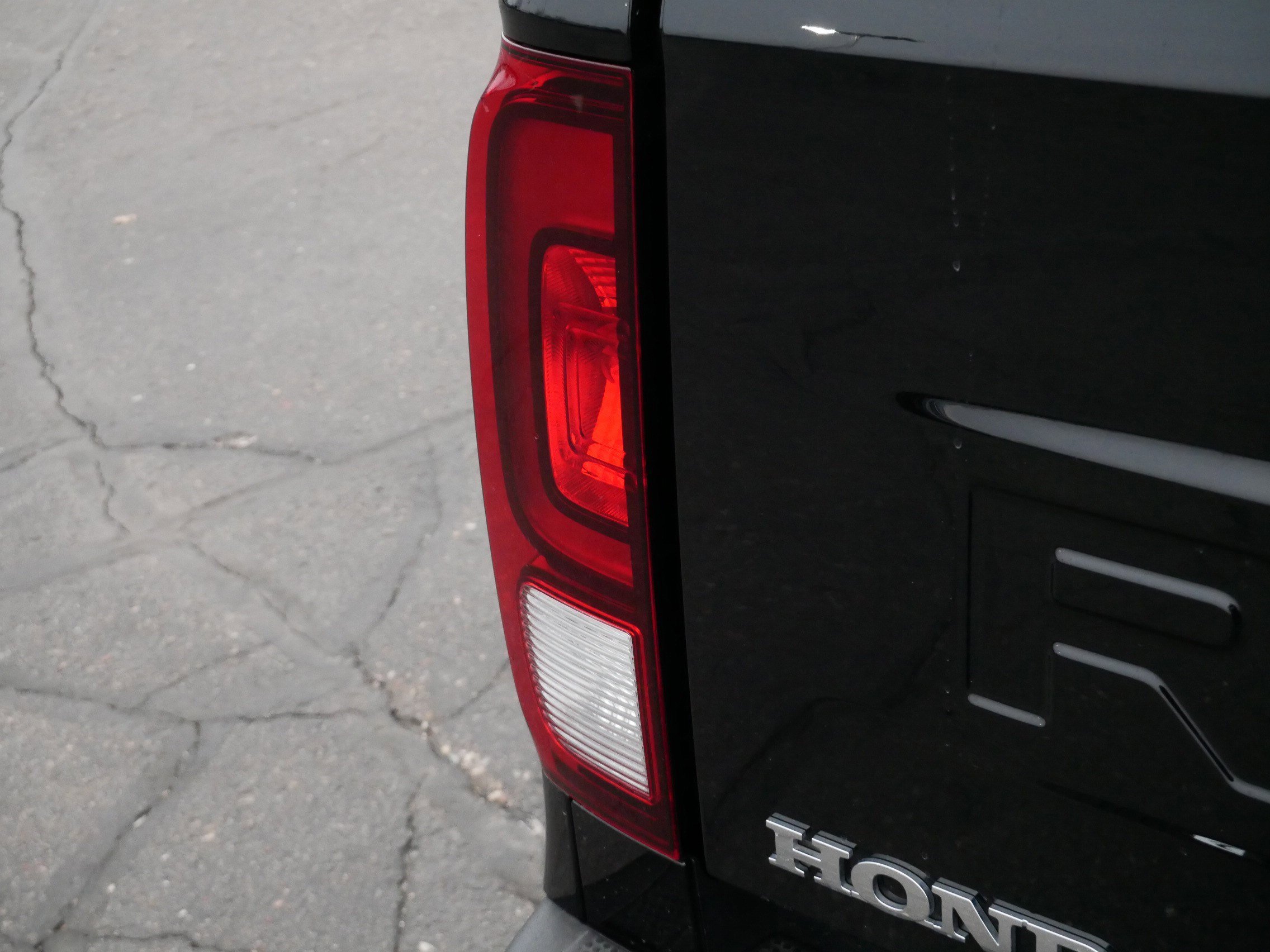 Used 2025 Honda Ridgeline Black Edition image 17