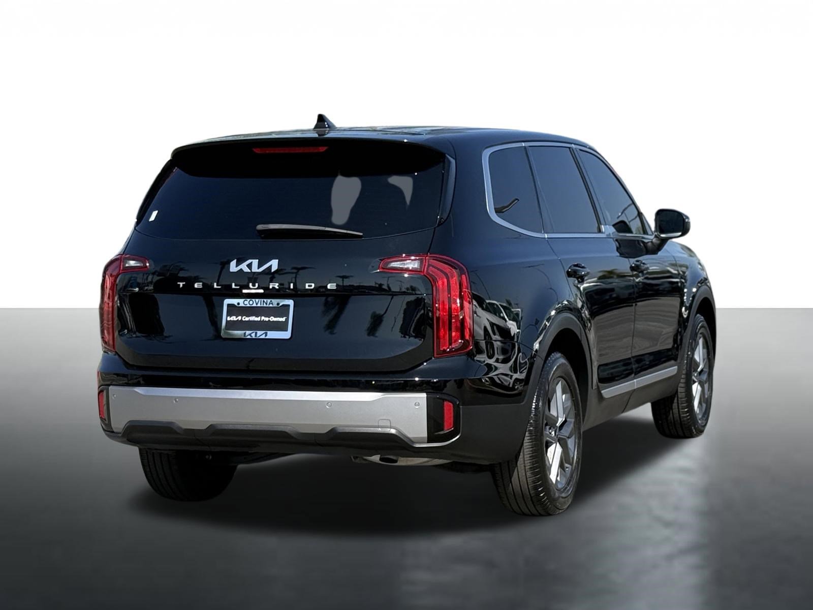 Certified 2025 Kia Telluride LX image 8