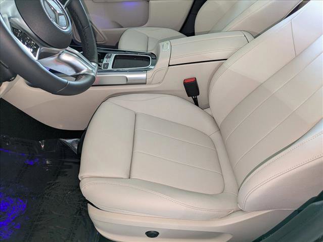 New 2026 Mercedes-Benz GLB 250 image 4