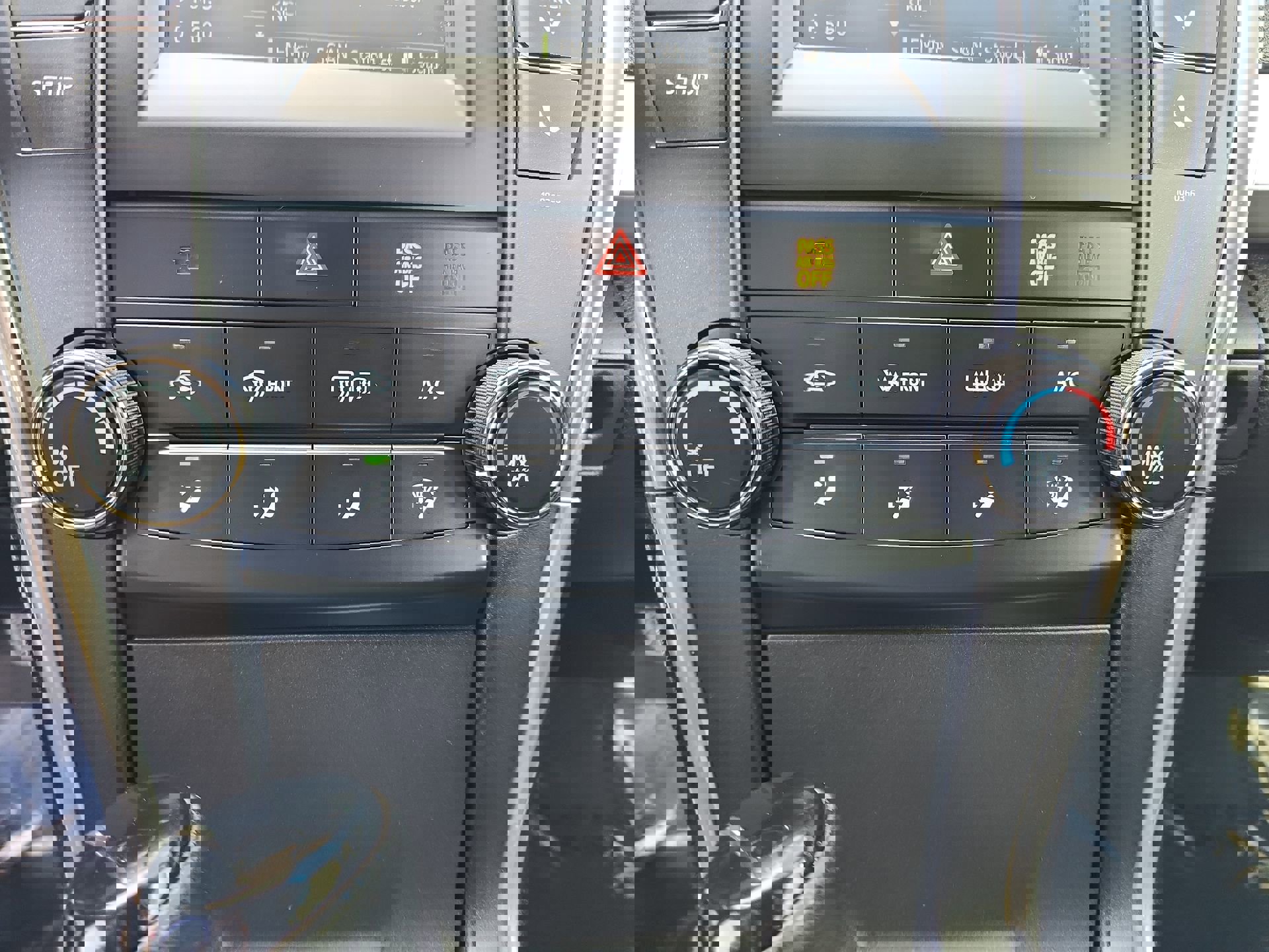 Used 2015 Toyota Camry SE image 16