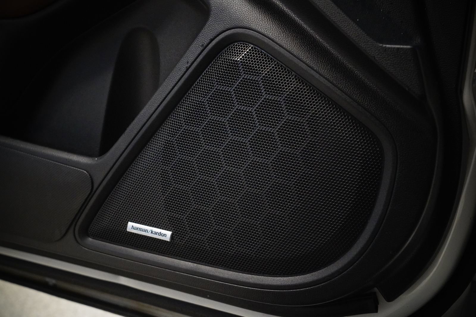 Used 2021 Subaru Outback Touring XT image 29