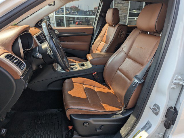 Used 2016 Jeep Grand Cherokee Summit w/ Platinum Series Group AWD/4WD image 11