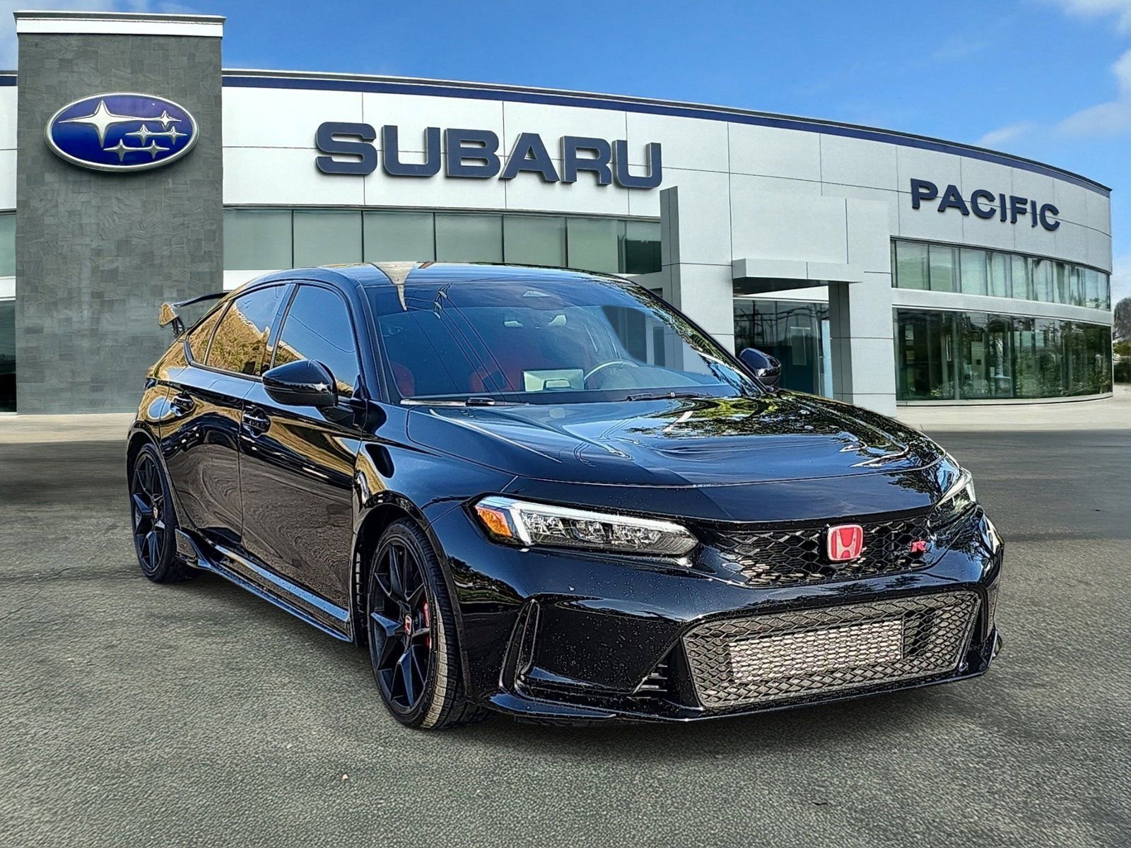 Used 2025 Honda Civic Type R image 1