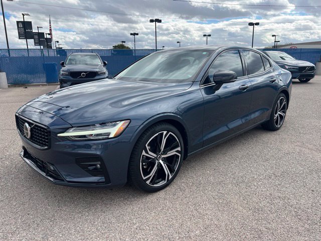 Used 2025 Volvo S60 B5 Core AWD/4WD image 7