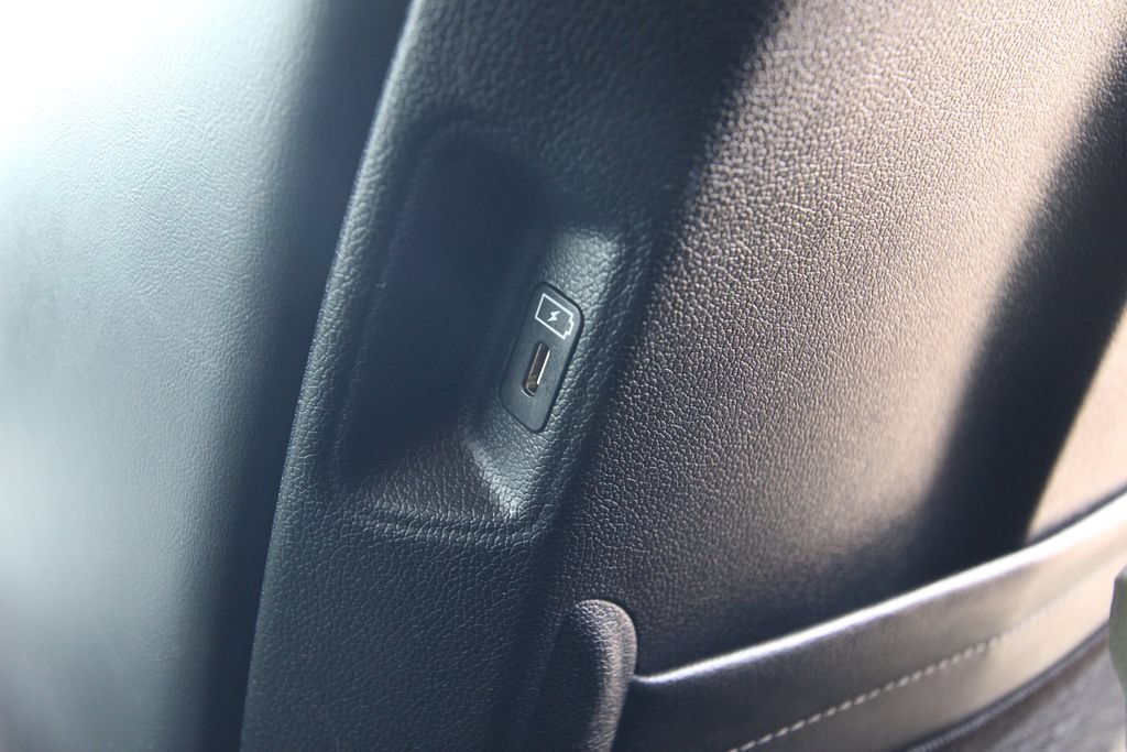 Used 2024 Kia Sorento S FWD image 42