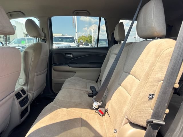 Used 2017 Honda Pilot EX image 11