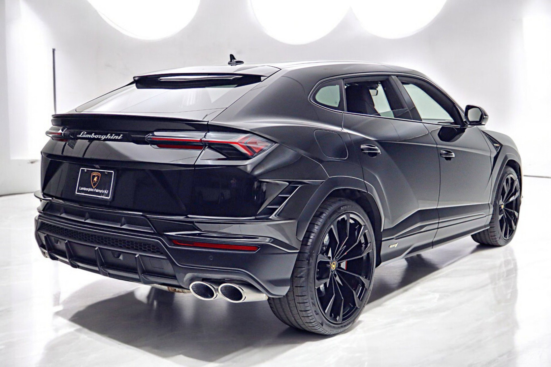 Used 2024 Lamborghini Urus S image 13