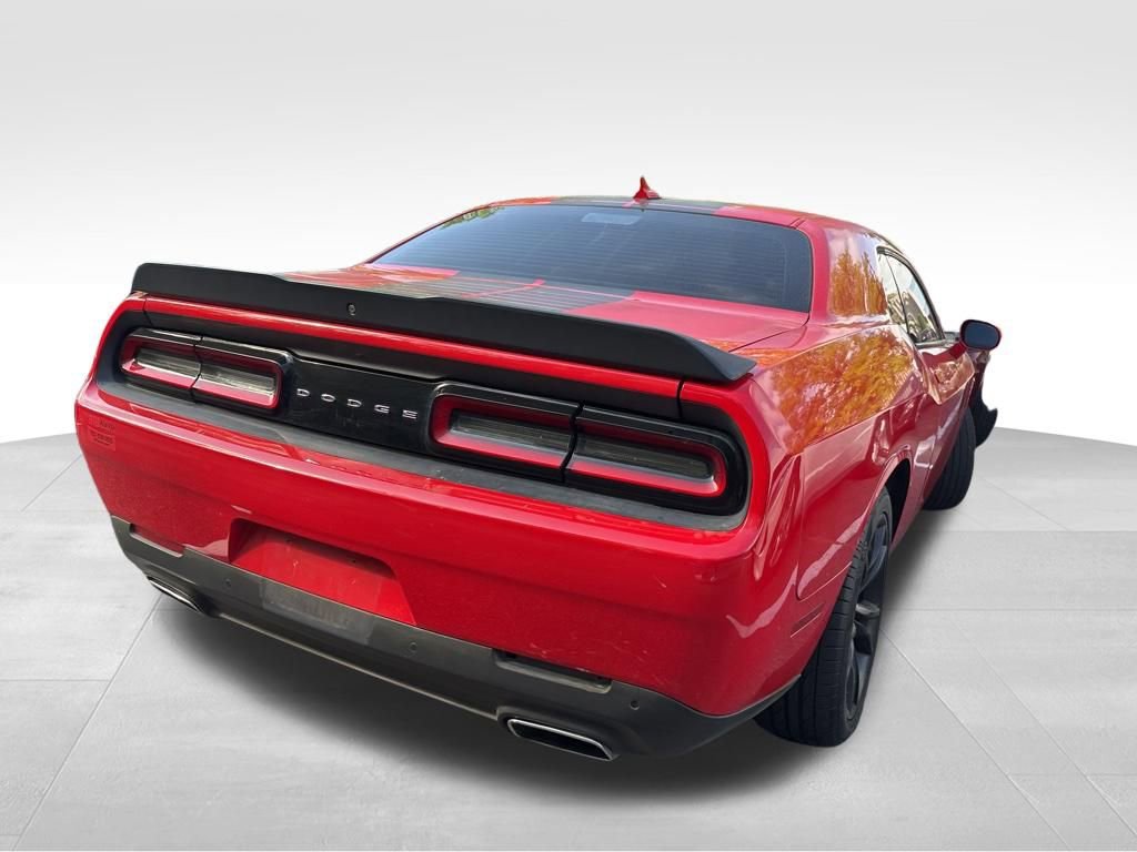 Used 2018 Dodge Challenger SXT w/ Blacktop Package image 11