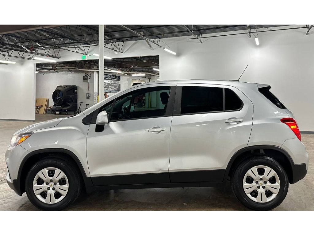 Used 2018 Chevrolet Trax LS FWD image 8