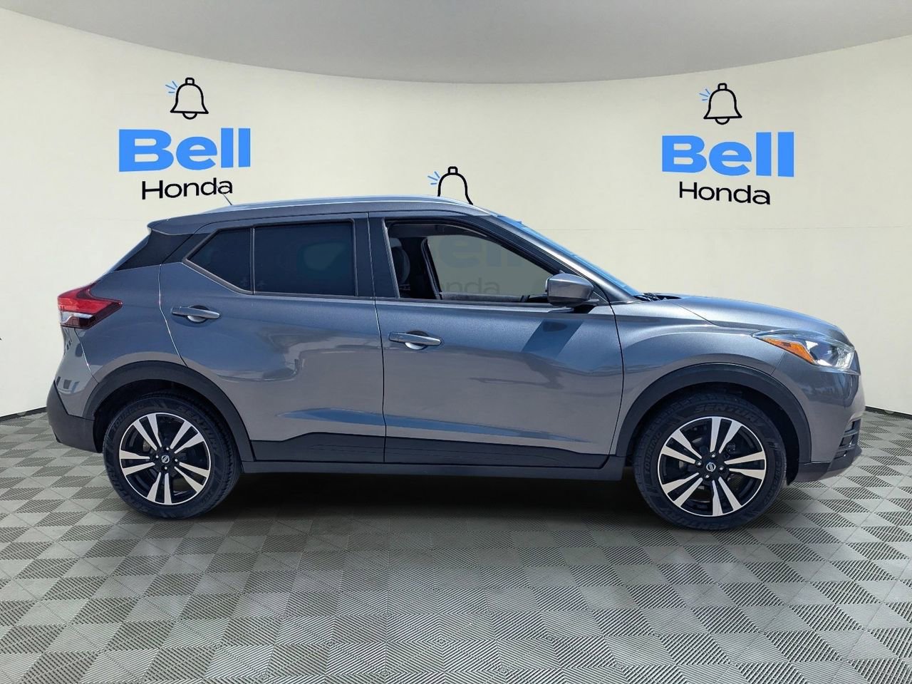 Used 2019 Nissan Kicks SV image 5