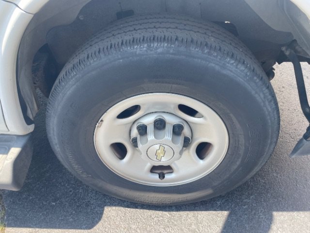 Used 2022 Chevrolet Express 3500 LS RWD image 18