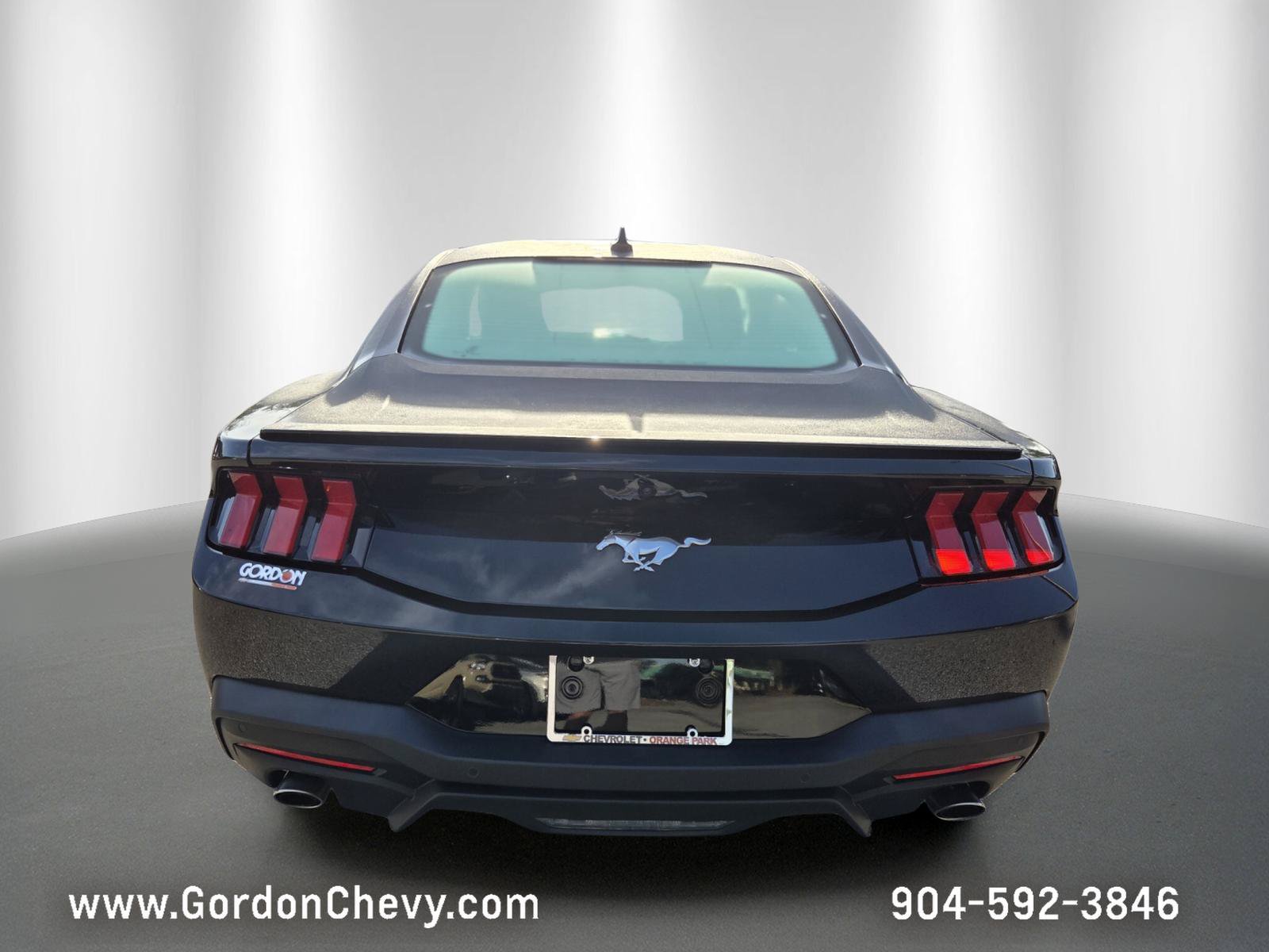 Used 2024 Ford Mustang Premium RWD image 4