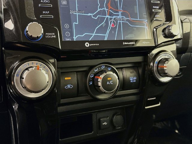 Used 2024 Toyota 4Runner TRD Off-Road Premium AWD/4WD image 18