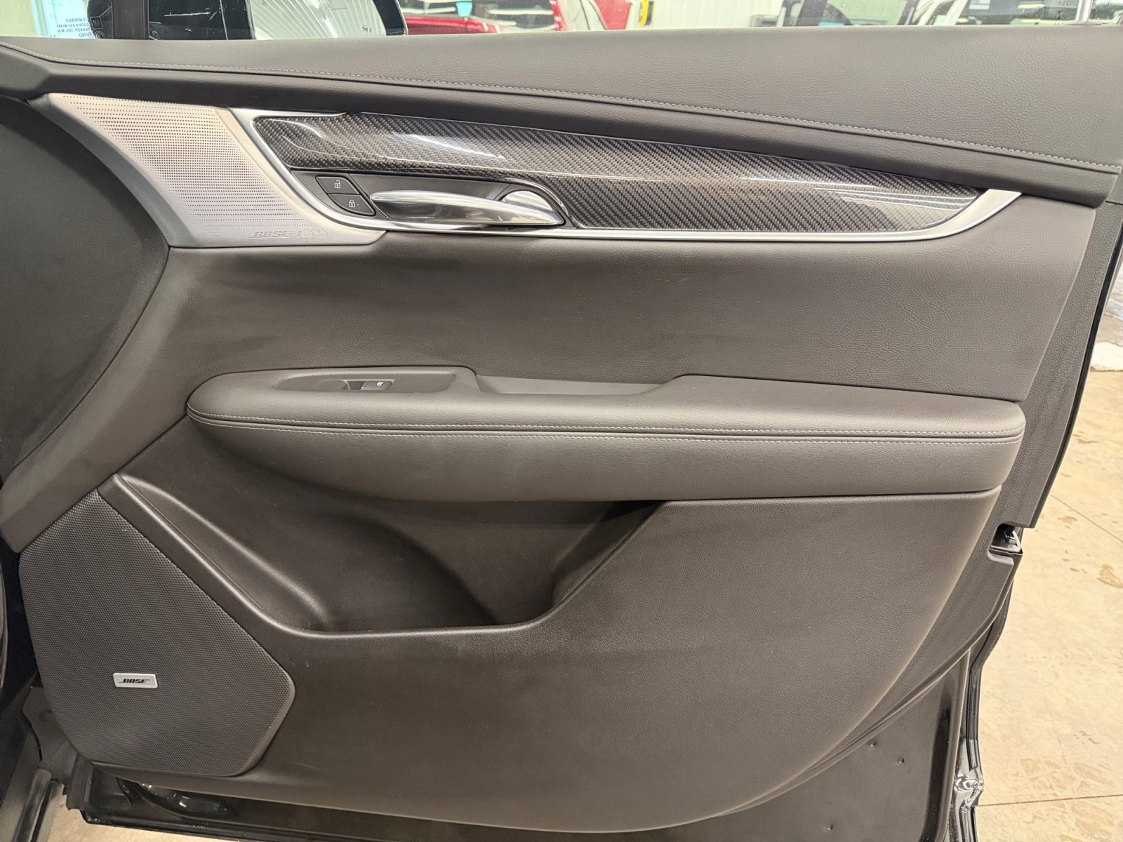 Used 2024 Cadillac XT6 Sport w/ Technology Package image 29