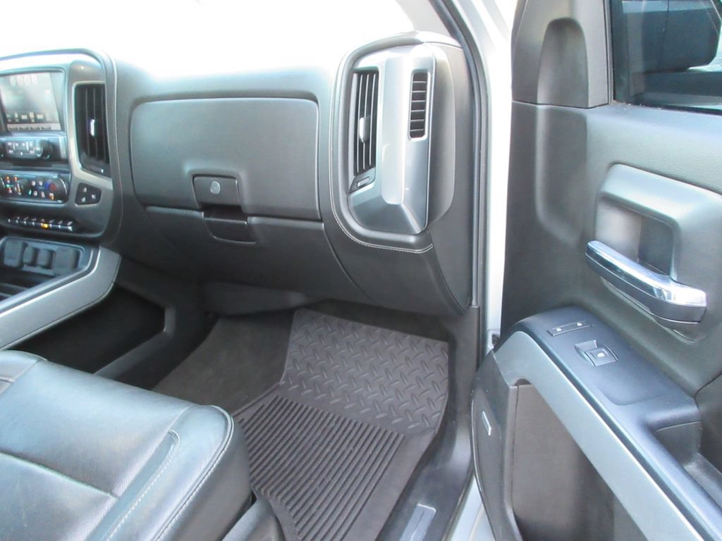 Used 2017 Chevrolet Silverado 2500 LTZ w/ Duramax Plus Package AWD/4WD image 20