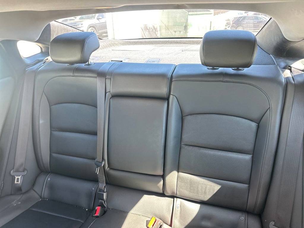 Used 2016 Chevrolet Malibu Hybrid w/ Leather Package FWD image 19