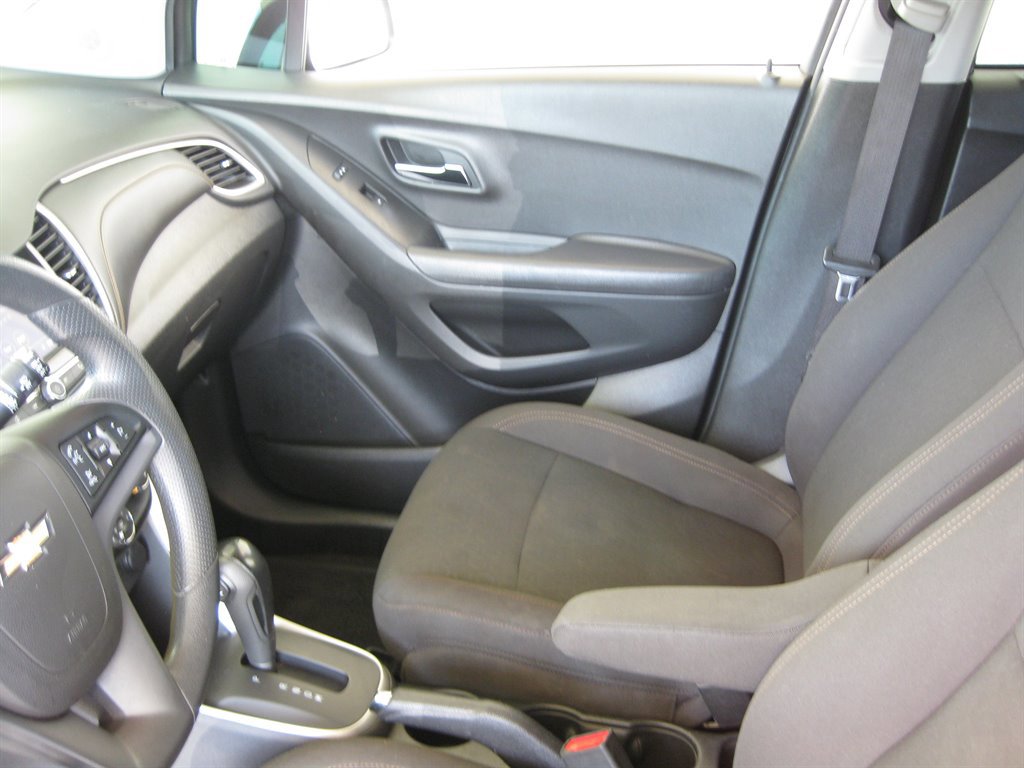 Used 2020 Chevrolet Trax LS w/ Tint and Cruise Package image 21