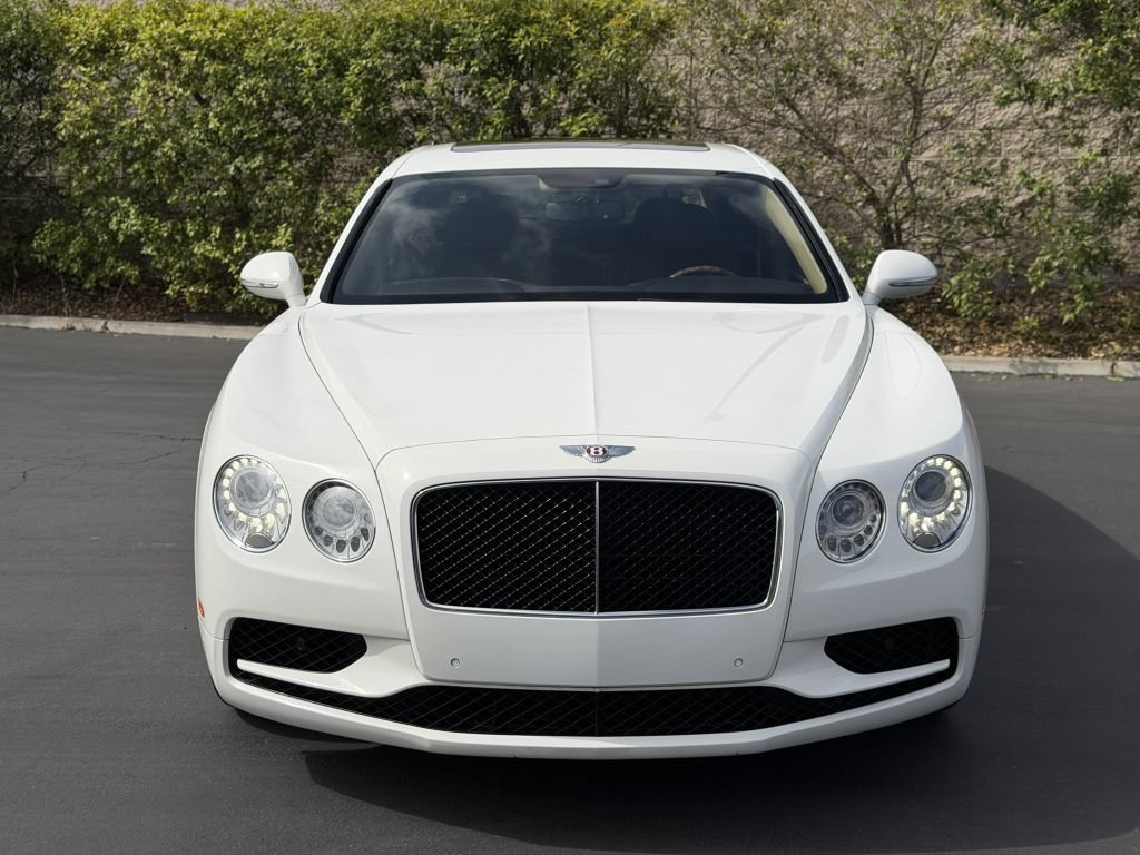 Used 2018 Bentley Flying Spur S V8 AWD/4WD image 2