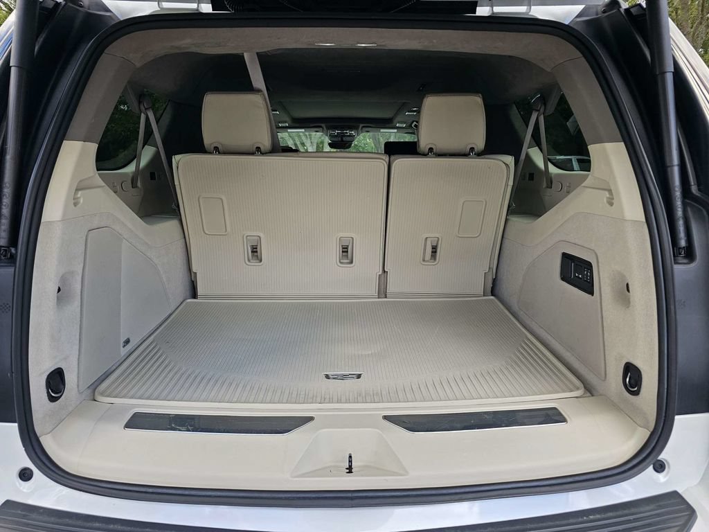 Certified 2025 Cadillac Escalade ESV Sport Platinum w/ LPO, Floor Liner Package AWD/4WD image 14