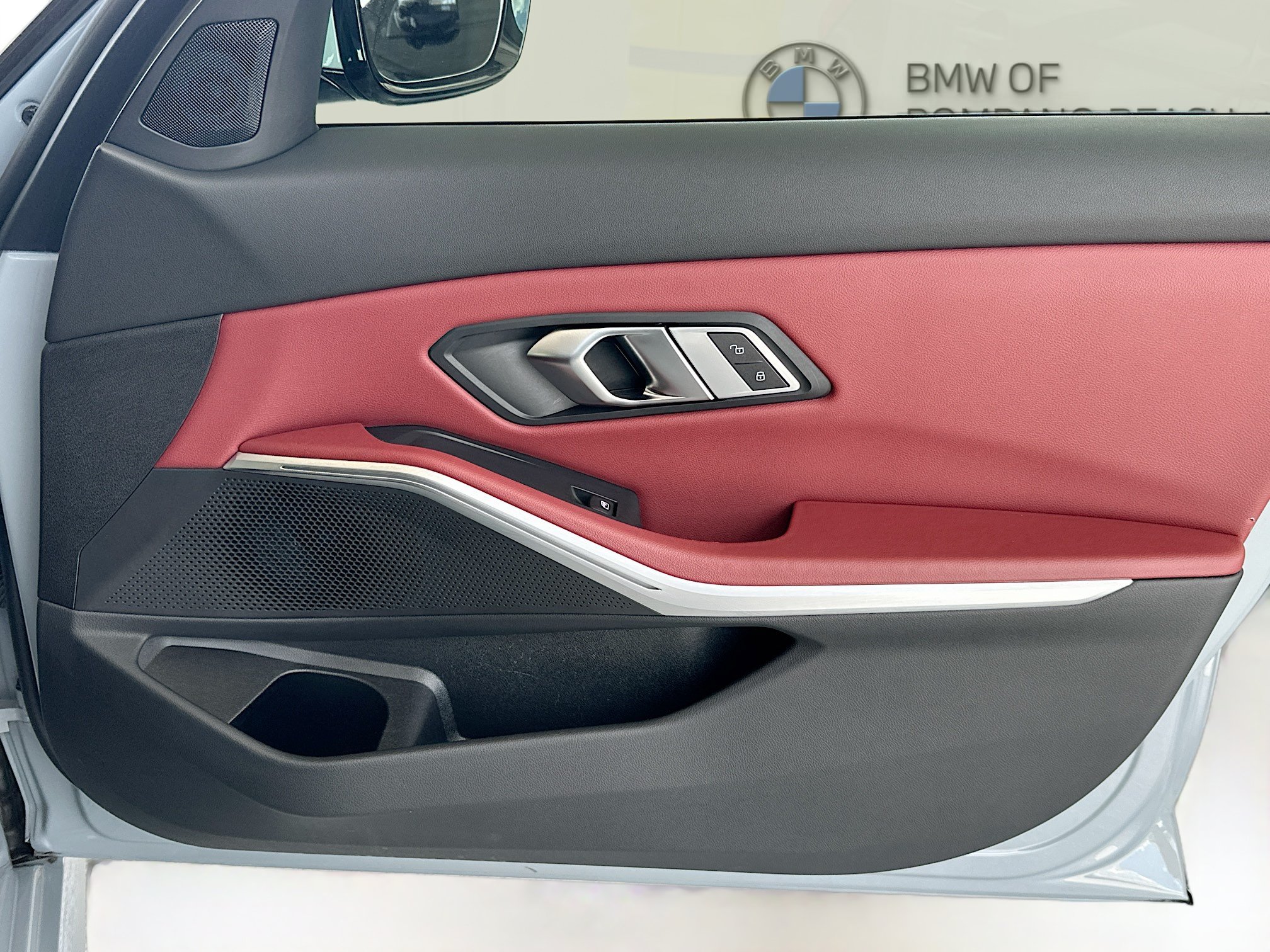 Used 2023 BMW 330i Sedan w/ M Sport Package RWD image 30