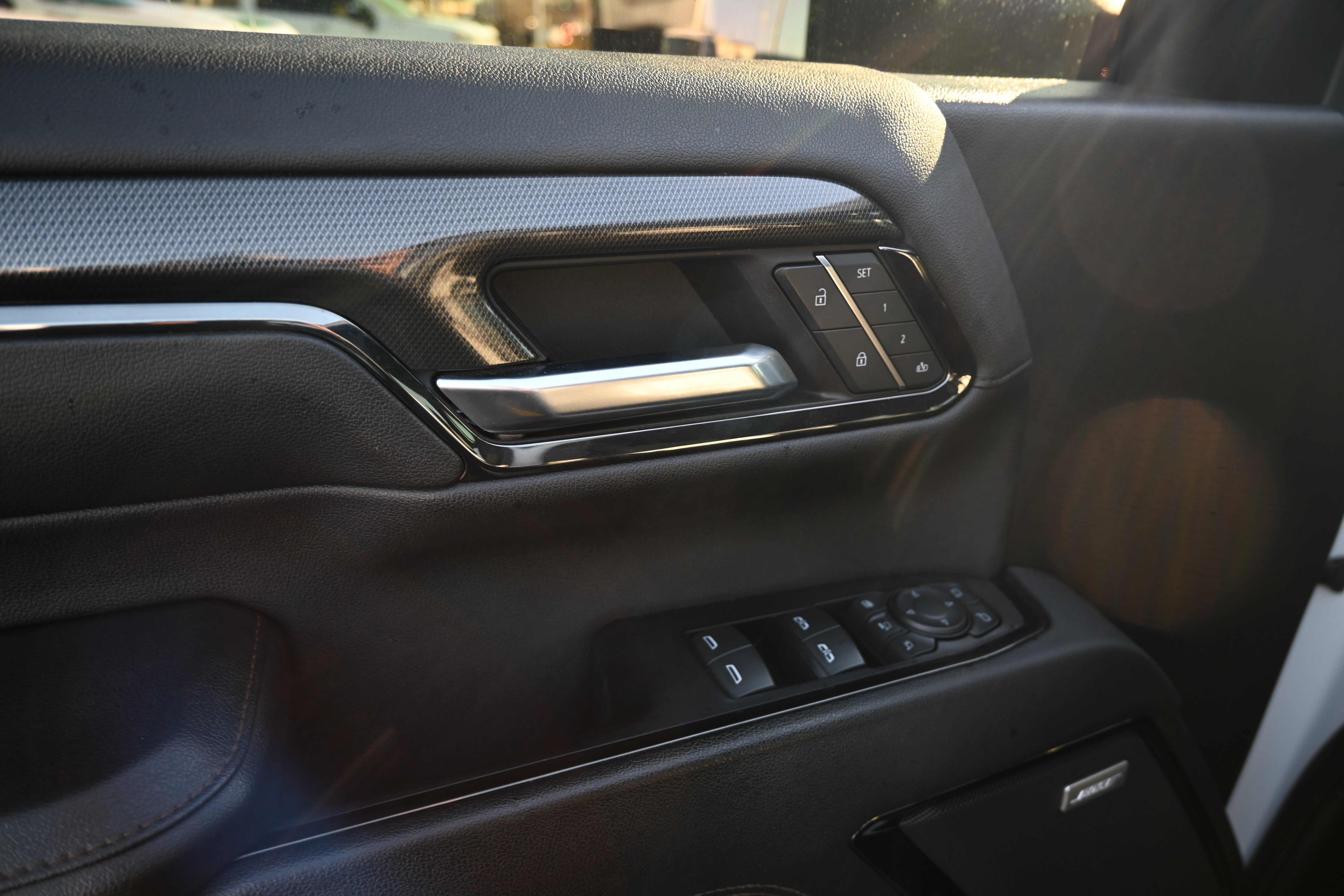 Used 2024 GMC Sierra 2500 AT4 w/ AT4 Premium Plus Package image 18