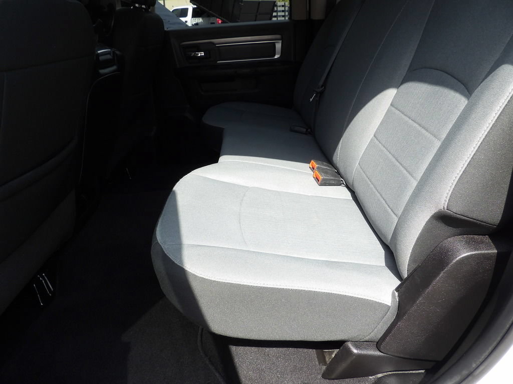 Used 2022 RAM 1500 Classic SLT RWD image 30