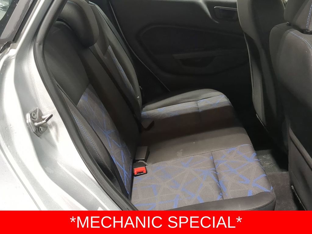 Used 2013 Ford Fiesta SE image 28