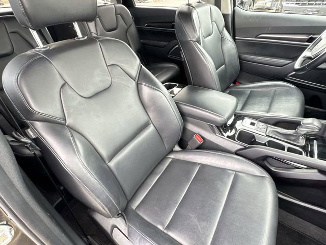 Certified 2025 Kia Telluride S image 28