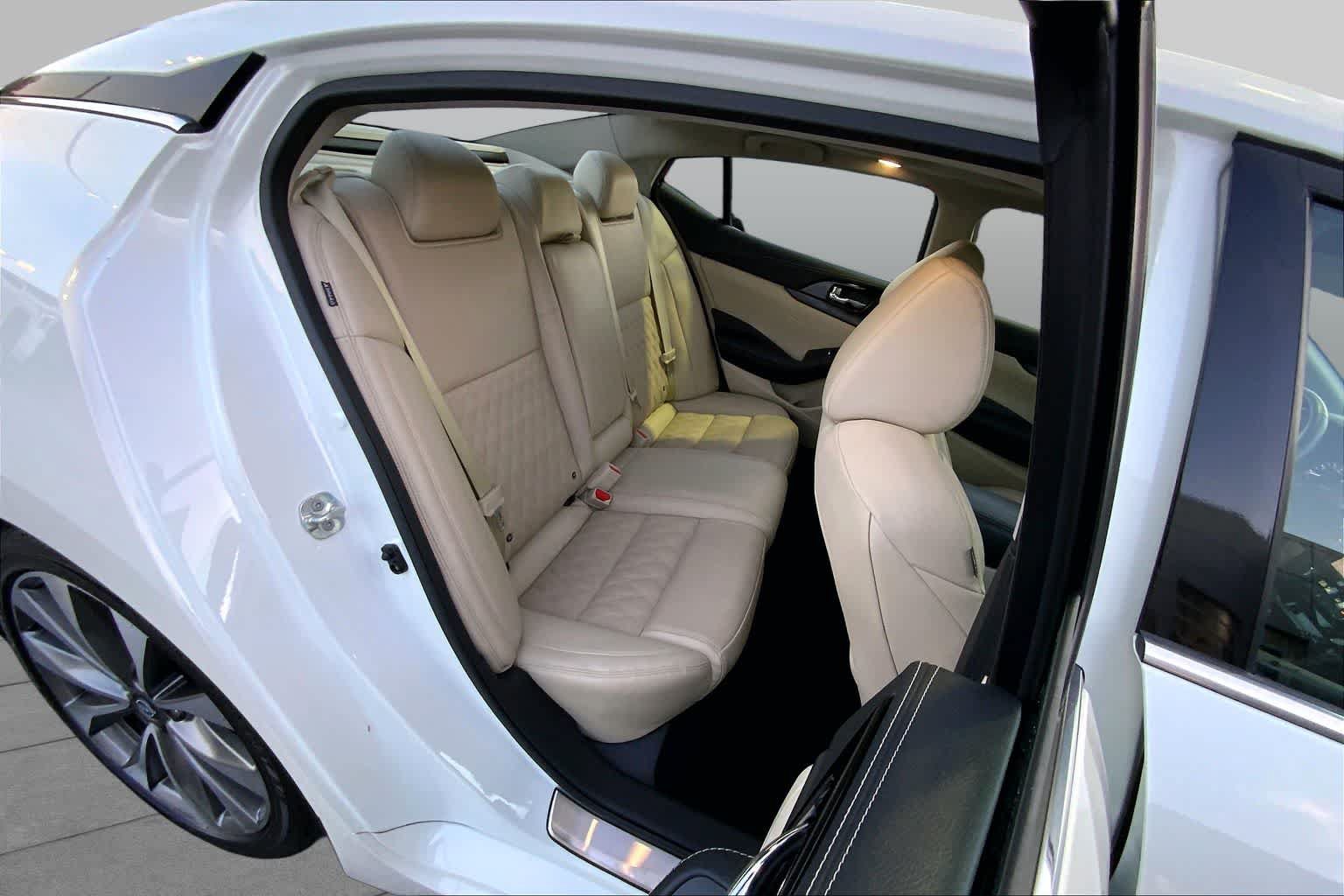 Used 2023 Nissan Maxima Platinum w/ Sport Mat Group FWD image 20