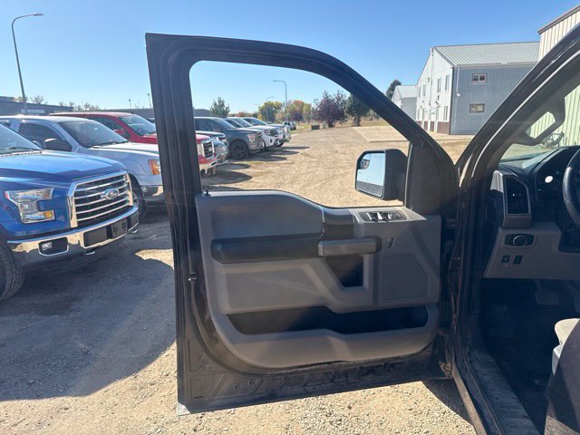 Used 2019 Ford F150 XLT w/ Equipment Group 302A Luxury AWD/4WD image 17