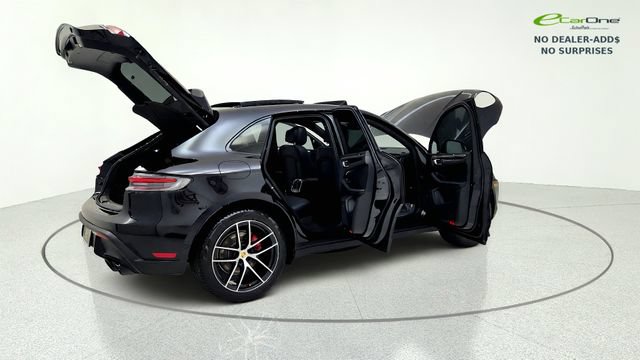 Used 2024 Porsche Macan S AWD/4WD image 19