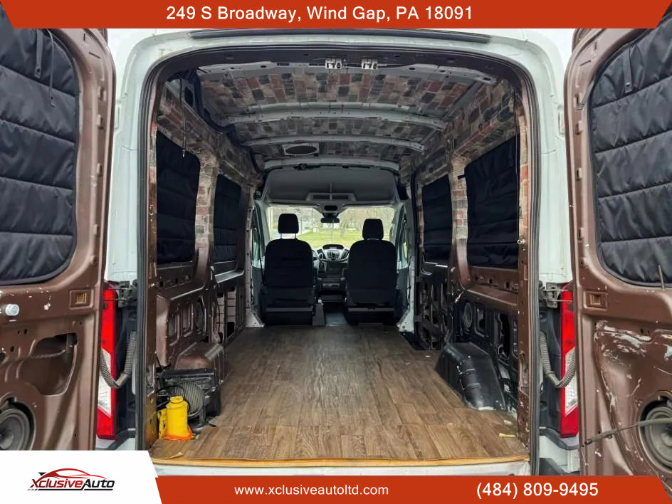 Used 2018 Ford Transit 150 XLT image 18