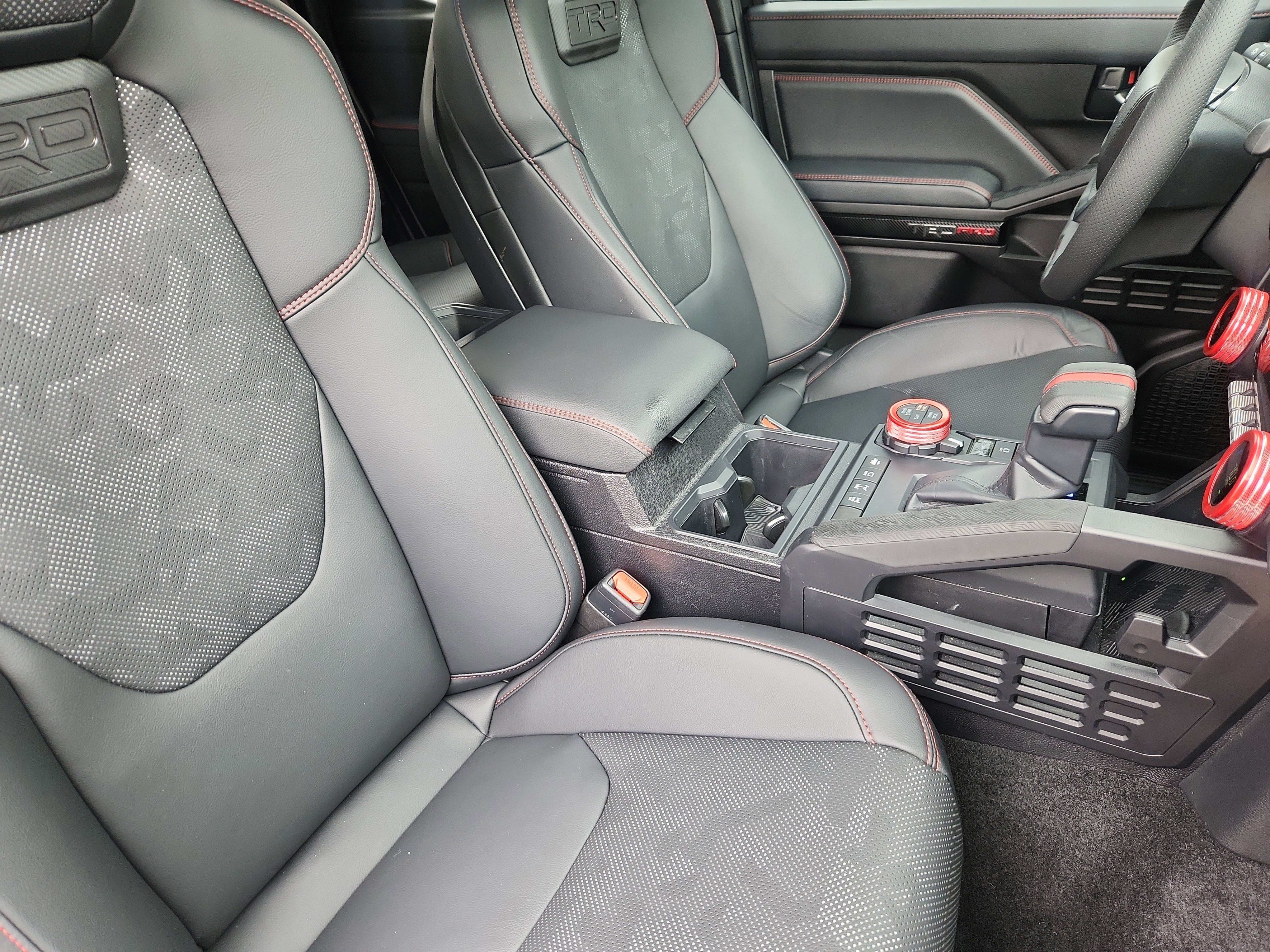 Used 2025 Toyota Tacoma TRD Pro AWD/4WD image 14
