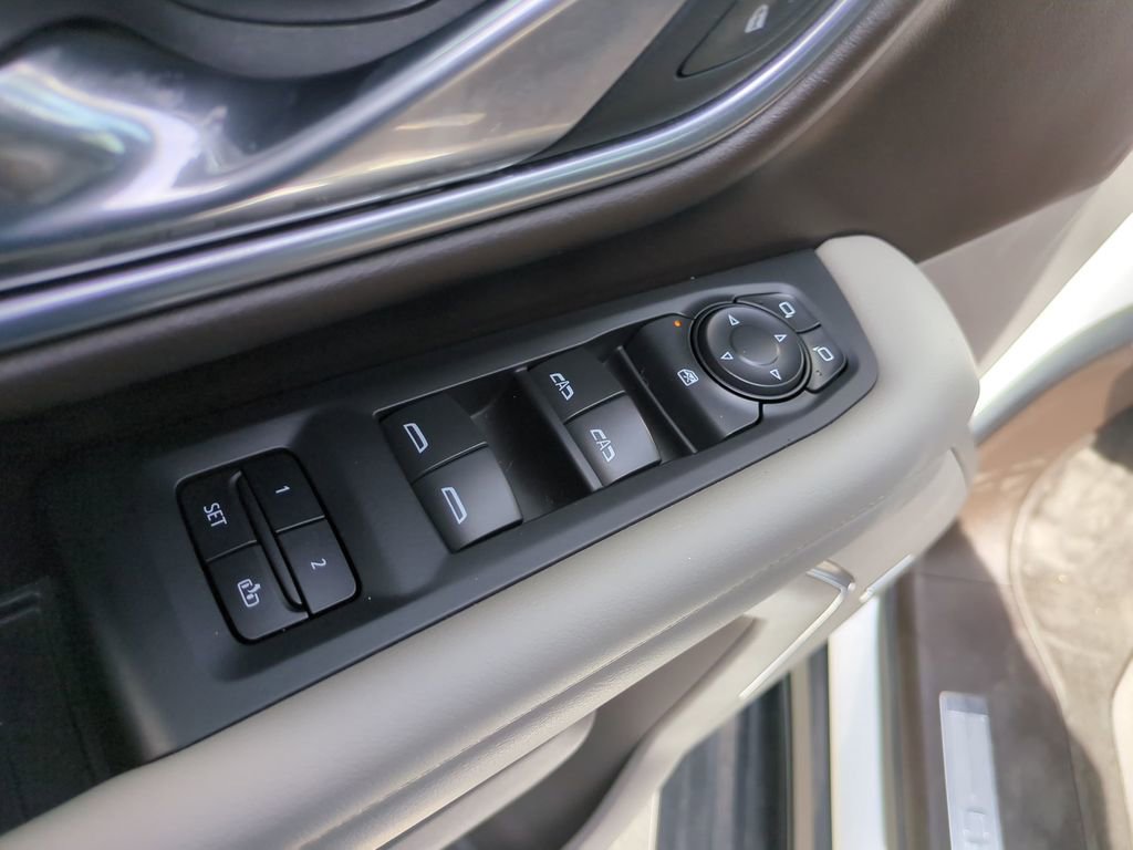 Used 2021 Chevrolet Tahoe LT image 14