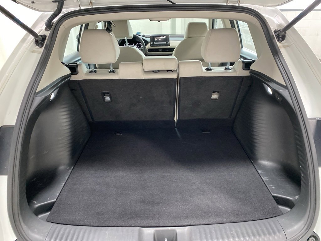 Used 2023 Honda HR-V LX image 14