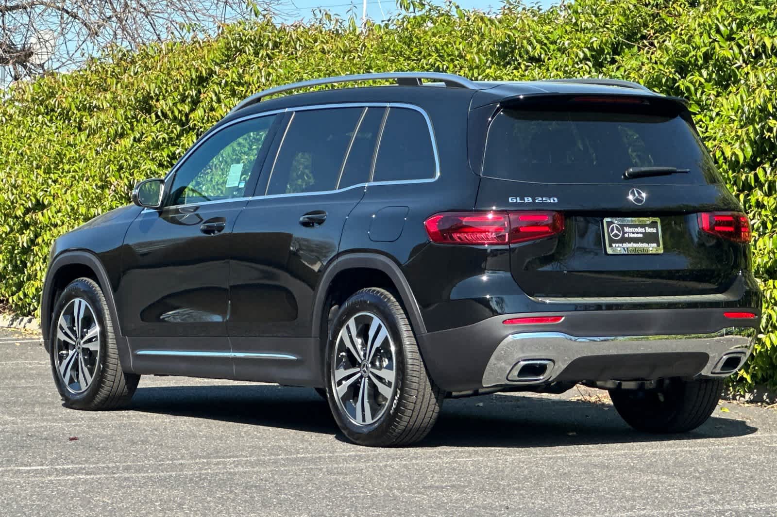Certified 2026 Mercedes-Benz GLB 250 image 5