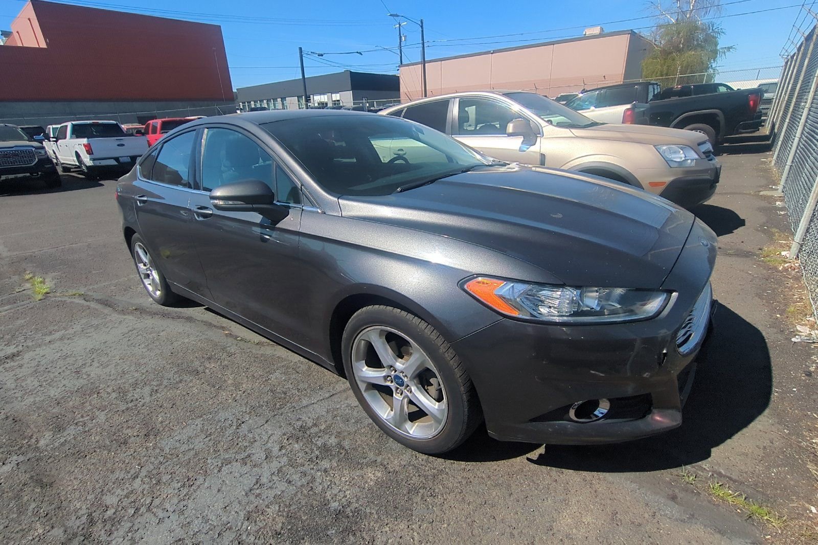 Used 2016 Ford Fusion SE AWD/4WD image 2