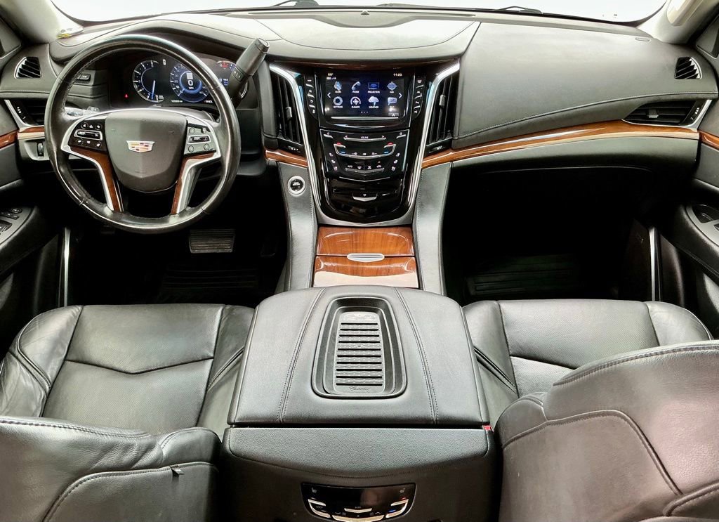 Used 2019 Cadillac Escalade Luxury AWD/4WD image 31