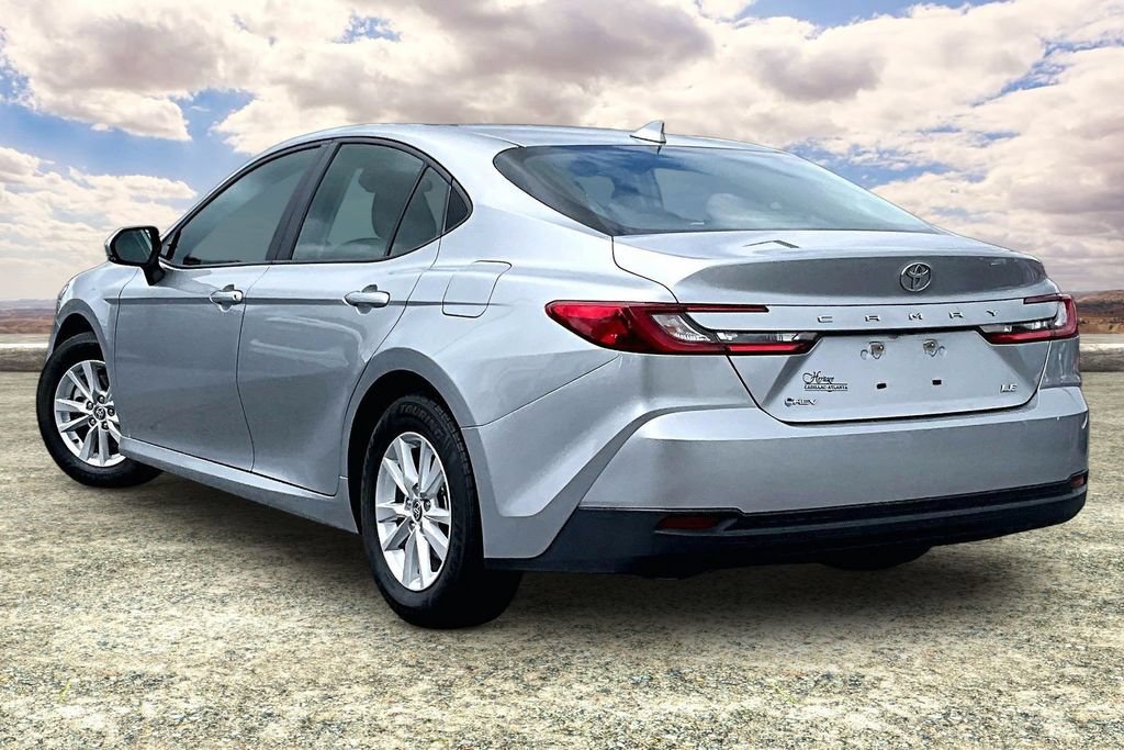 Used 2025 Toyota Camry LE FWD image 4