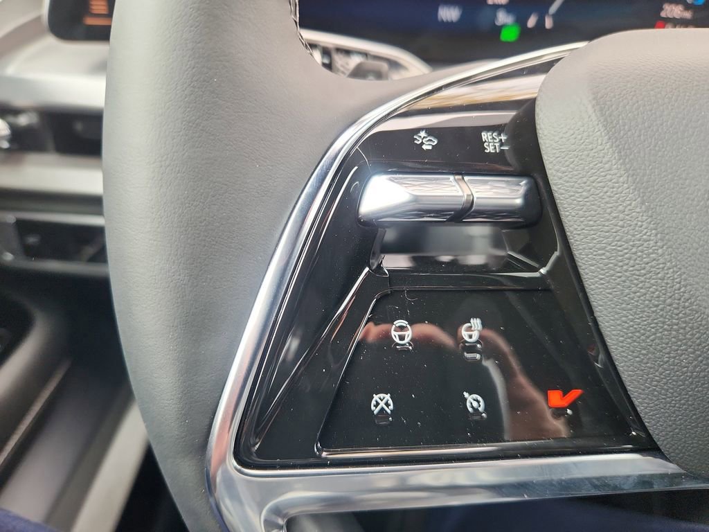 New 2026 Cadillac Vistiq Luxury image 10