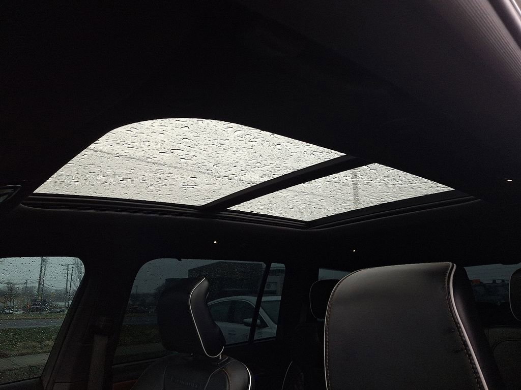 Used 2024 Jeep Grand Cherokee L Summit w/ Advanced Protech Group IV image 16