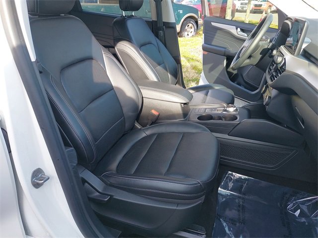 Certified 2022 Ford Escape SEL image 10