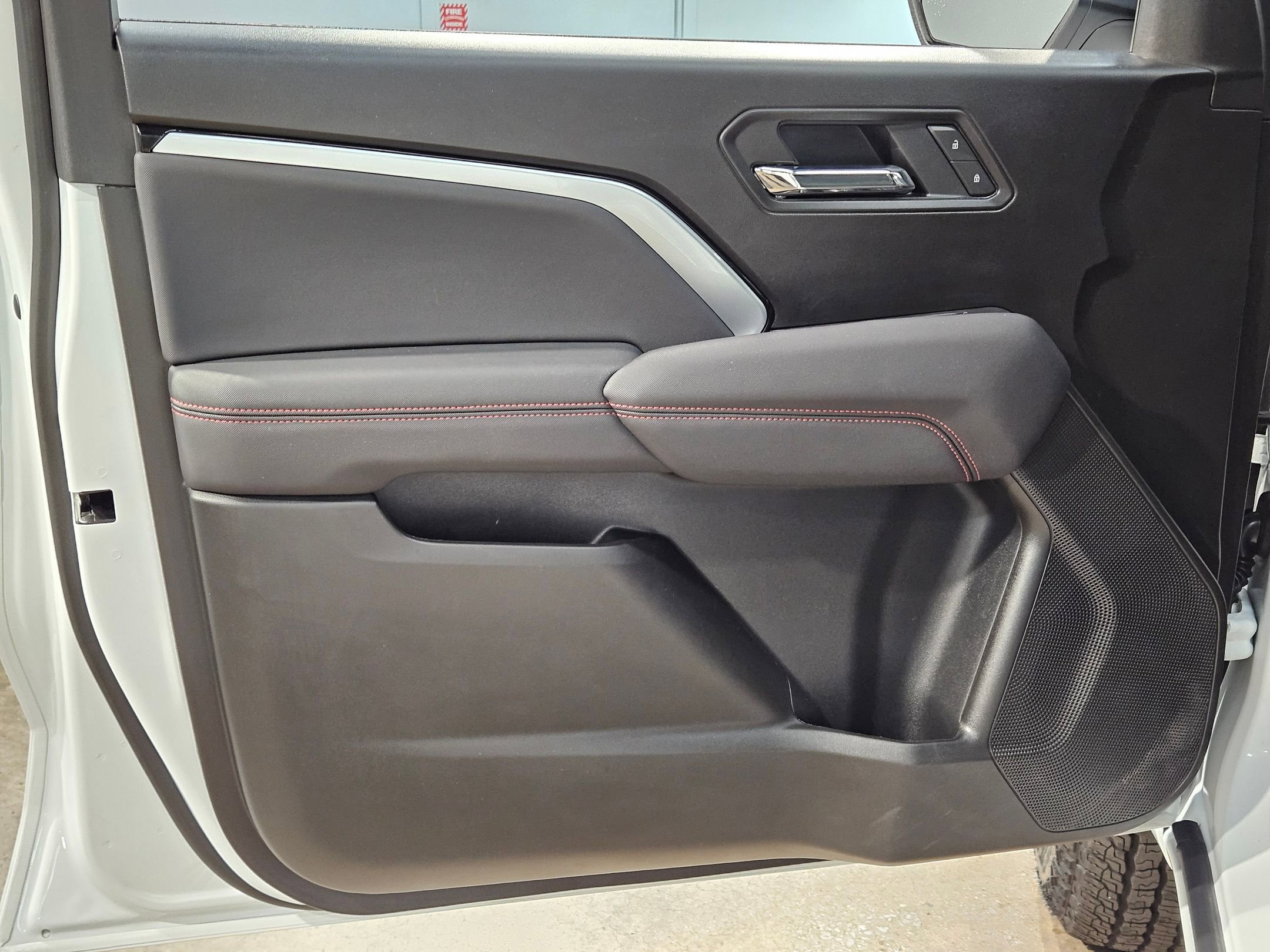 Used 2025 Chevrolet Colorado Z71 image 20