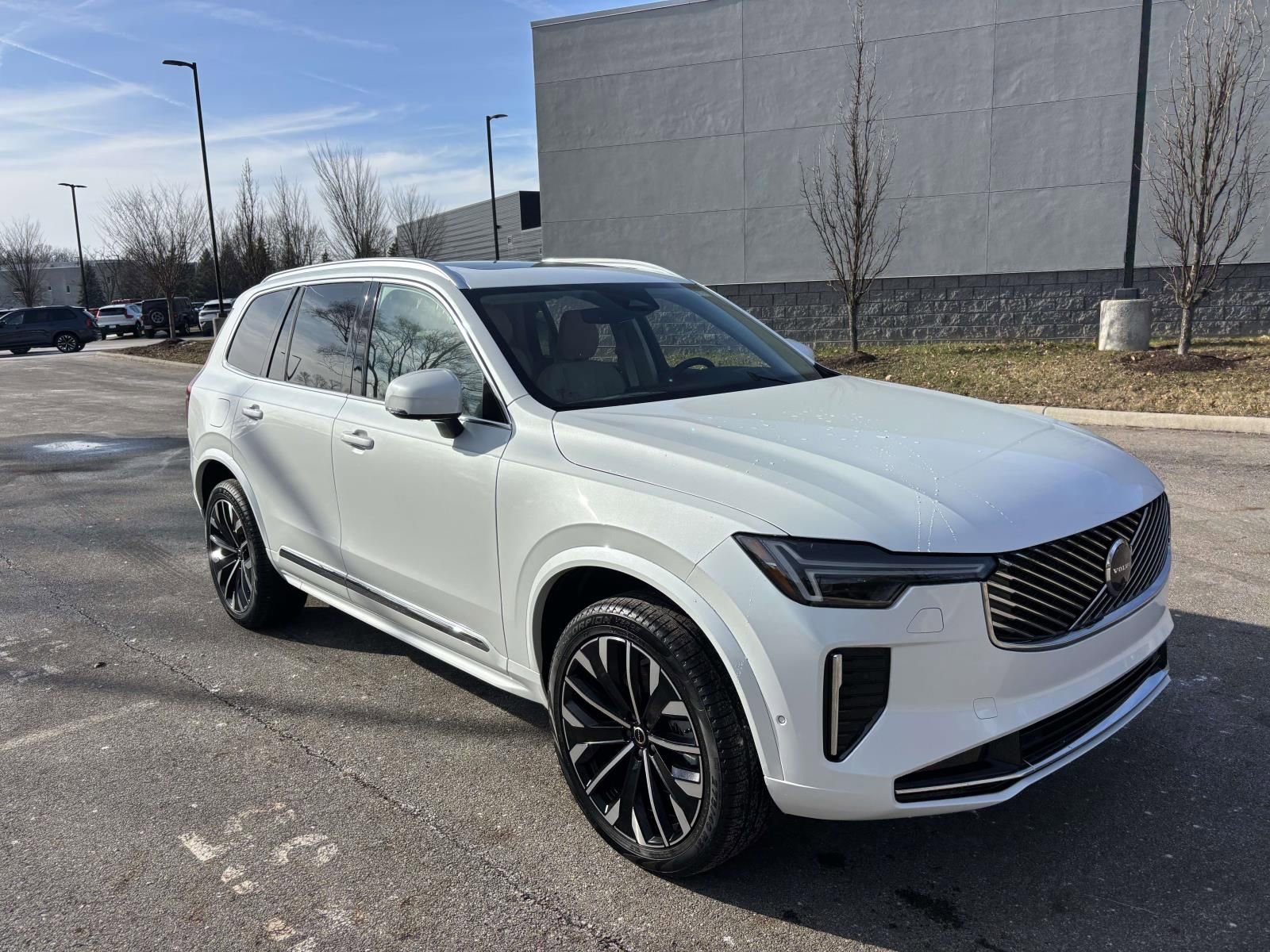 New 2026 Volvo XC90 B6 Ultra w/ Protection Package