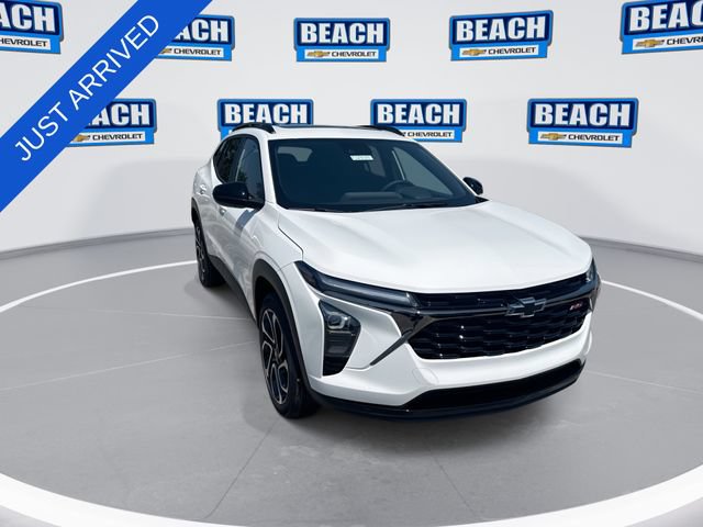 New 2026 Chevrolet Trax RS w/ Sunroof Package FWD image 3