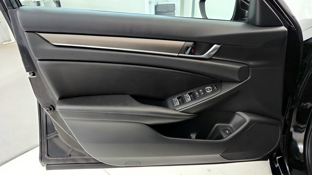 Used 2020 Honda Accord LX image 21