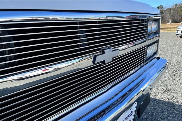 Used 1990 Chevrolet Blazer Base image 28