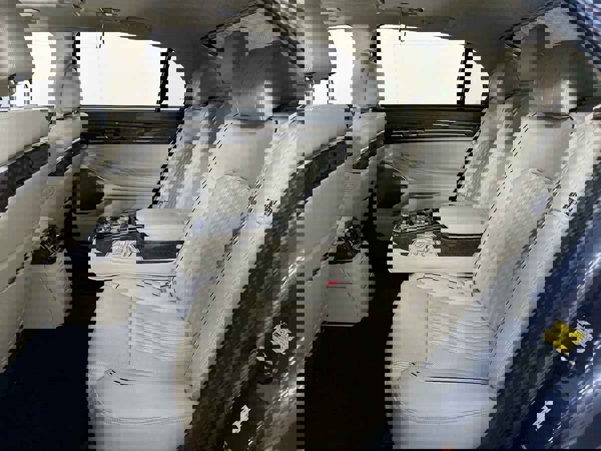 Used 2017 Genesis G90 5.0 Ultimate image 31